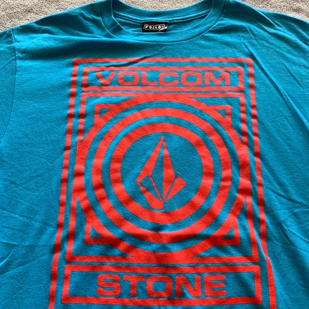 Volcom men’s size medium T-shirt
